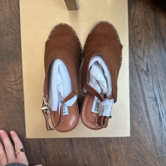 Steve Madden | Brown Peep-Toe Block Heel Mules - Picture 4 of 6